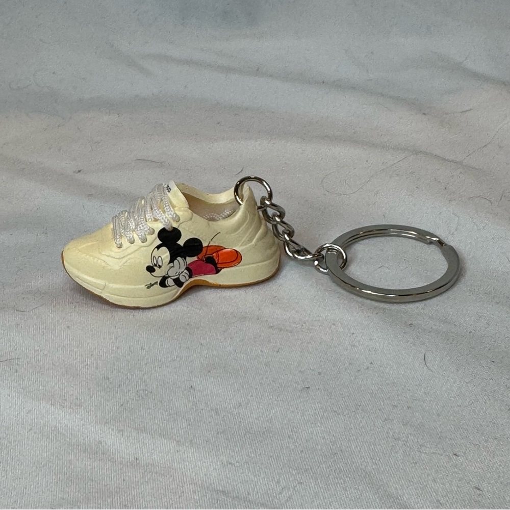 Fashion Cream Shoe Keychain